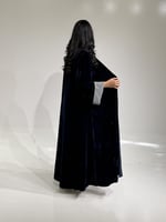 مخمل كحلي مع أسواره مبطنه