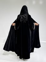 مخمل اسود مع أسواره جاكار بيج