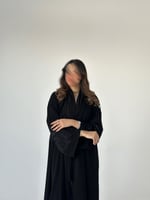 عباية ملكي مع ملكي مطرز أسود