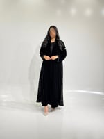 مخمل اسود مع مخمل شيفون من الخلف