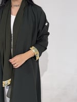 كتان اخضر مع أسواره ملونه