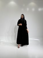 مخمل اسود مع تدخيلات مخمل منقط