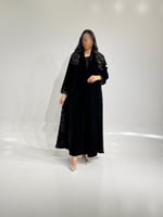 مخمل اسود مع مخمل شيفون من الخلف