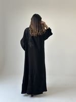 عباية ملكي مع ملكي مطرز أسود