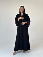 عباية ملكي مع ملكي مطرز وردي