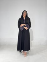 كتان مع أكمام ركامه بنفسجي