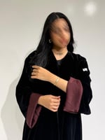 مخمل اسود مع سواره عنابي