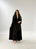 مخمل اسود مع تدخيلات مخمل اسود مطبوع