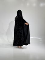 مخمل اسود مع مخمل شيفون من الخلف