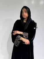 مخمل اسود مع أسواره جاكار بيج