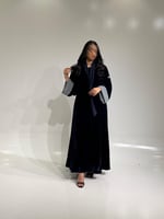 مخمل كحلي مع أسواره مبطنه