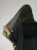 كتان اخضر مع أسواره ملونه