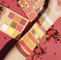 باليت شدو كارا بيوتي - ES122