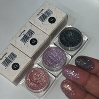 قليتر هارتس لامع للعين منثور -3g