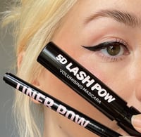 ايلاينر قلم ريفلوشن اسود - مقاوم للماء