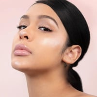 اضاءة مويرا للوجه دريم لايت بالم