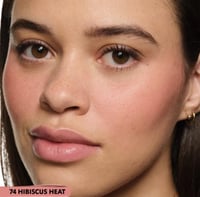 بلاشر كريمي ايف سان لوران - 74 HIBISCUS HEAT