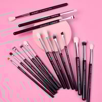 مجموعة فرش هارتس للعين - 15 فرشة