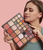 باليت اكا براند اضاءات و بلاشرات و شدو