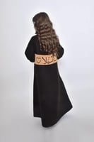 فروة اطفال أسود بحزام خلفي