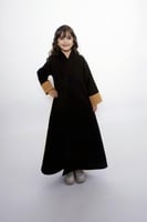 فروة اطفال أسود بحزام خلفي