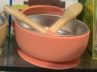 وعاء بقاعدة لصق مع ملعقتين