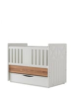 سرير خشب عدة استخدامات