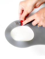 مريلة أو صداريه سيليكون بيبي جيم رمادي