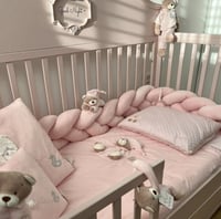 ظفيرة سرير-وردي