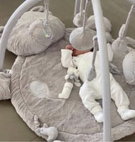 بساط لعب الدب - رمادي