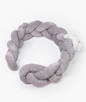 ظفيرة رمادي مع دبدوب