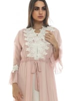 روب استقبال الولاده ابيض من الدانتيل فاخر ومميز