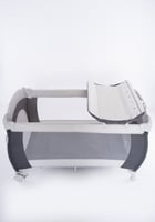 سرير أطفال و محبس لللعب