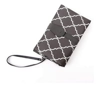 مفرش تغير الطفل الرضيع