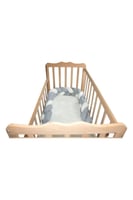 عش الطفل سرير متنقل