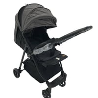 عربة اطفال جهتين ومناسبة لسفر