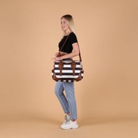 شنطة جلد أسباني