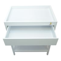 طاولة غيار أطفال