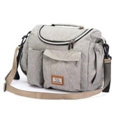 شنطة للرضاعة والحفاظات