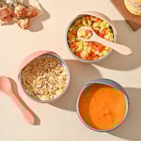 وعاء بقاعدة لصق مع ملعقتين