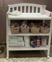 طاولة تغير للأطفال مع عجلات