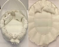 عش طفل متنقل مع مخاد وناموسية