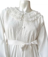 روب أستقبال مزين باللؤلؤ الفاخر بـ خامة اكثر راحة...