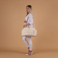 شنطة جلد أسباني