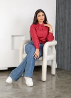 قميص طويل الأكمام مع ربطة عنق