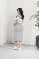 فستان ساده بأكمام متوسطه