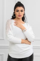 بلوزة نسائية صوف بأكمام طويلة بتفريغ وزخرفة ترتر