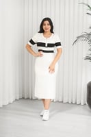 فستان ساده بأكمام متوسطه