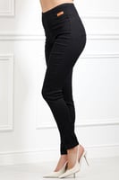 بنطال جينز خصر عالِ مطاطي بقصة ضيقة حتى الكاحل