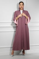 عبايه بأكمام ملونه من الداخل